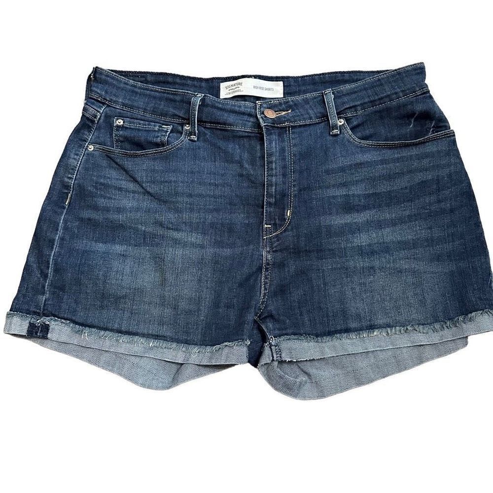 Levi’s signature high rise shorts size 14 - w32